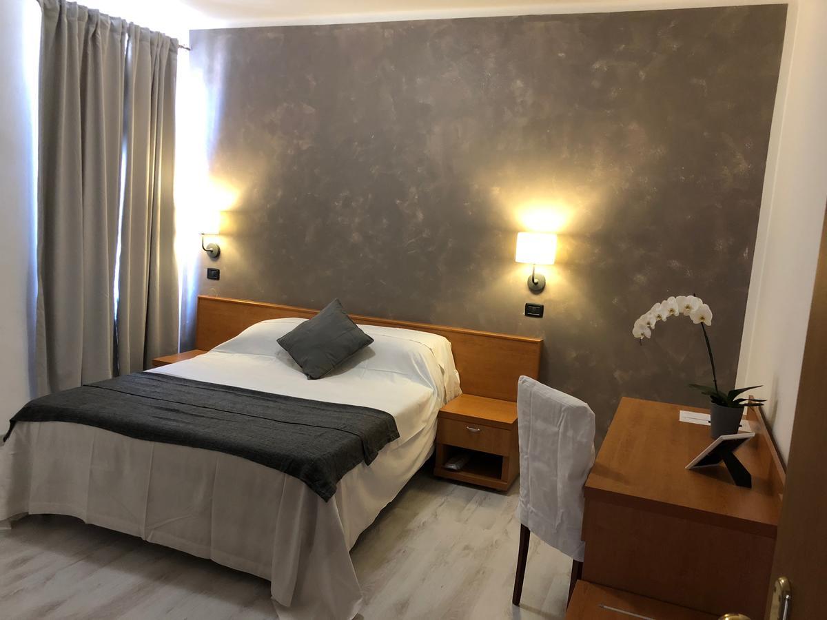 Aquam Albergo Аккуї-Терме Екстер'єр фото