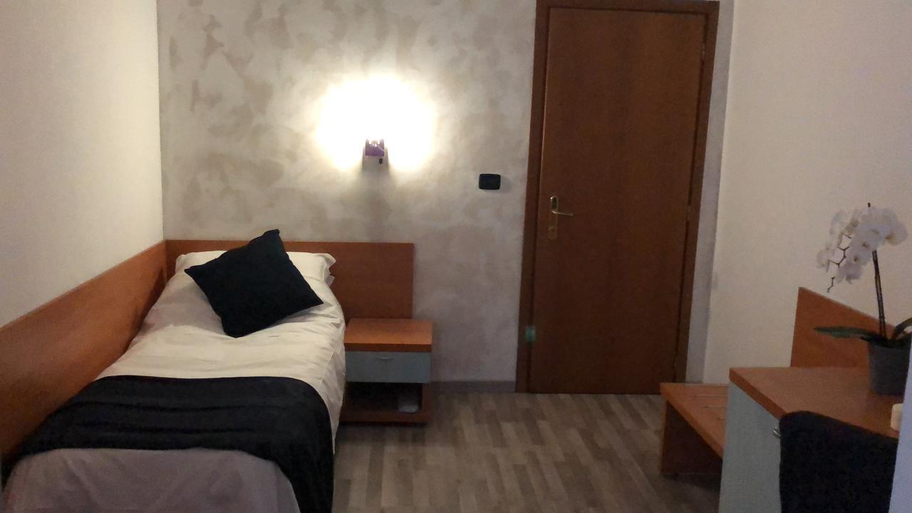 Aquam Albergo Аккуї-Терме Екстер'єр фото